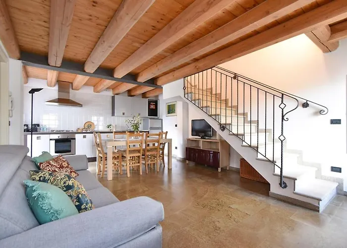 Guesthost - Calaone Wondeful Duplex Con Parcheggio X4 アパート